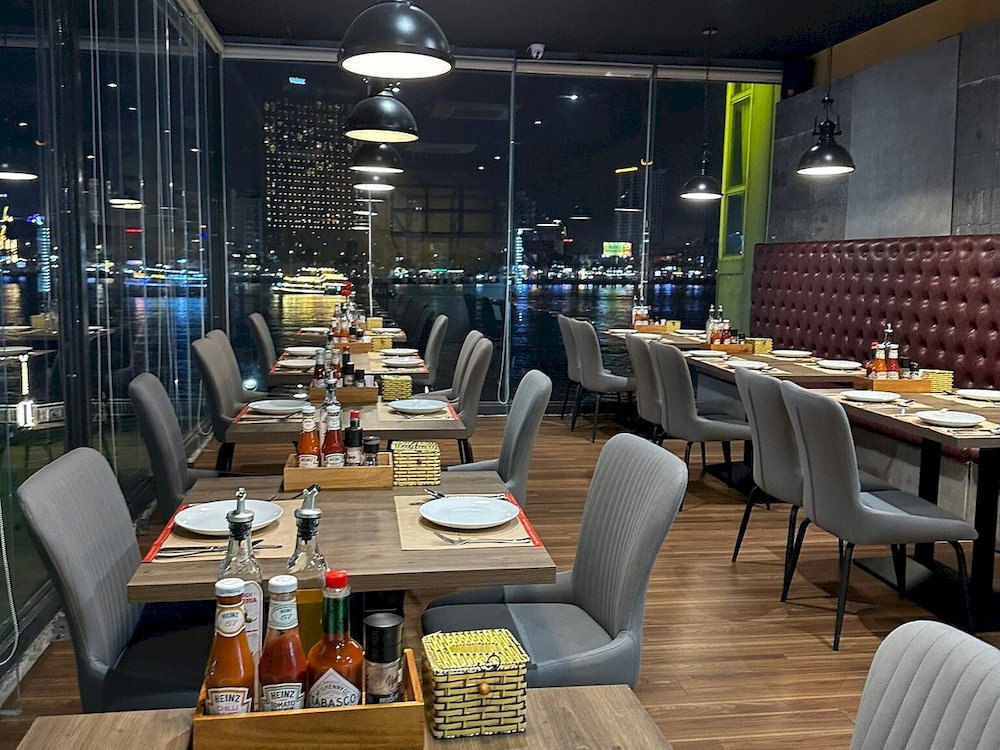 Mumtaz Indian Restaurant offers a refined dining experience with a broad menu of classic Indian dishes